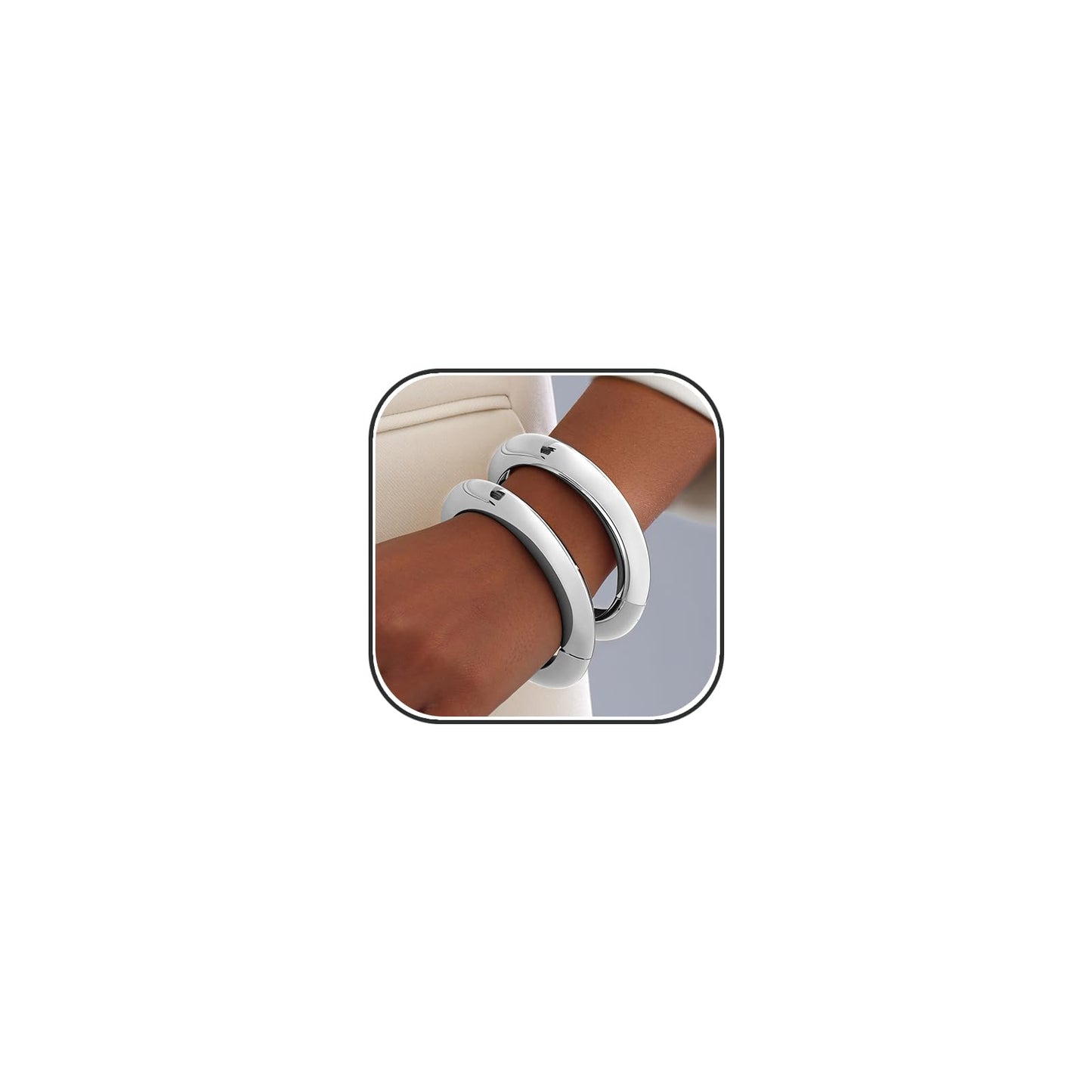 2pcs Gold Bangle Bracelets for Women, Trendy Hinged Cuff Open Wide Chunky Gold Bracelet Stack Arm Cuff Jewelry for Women