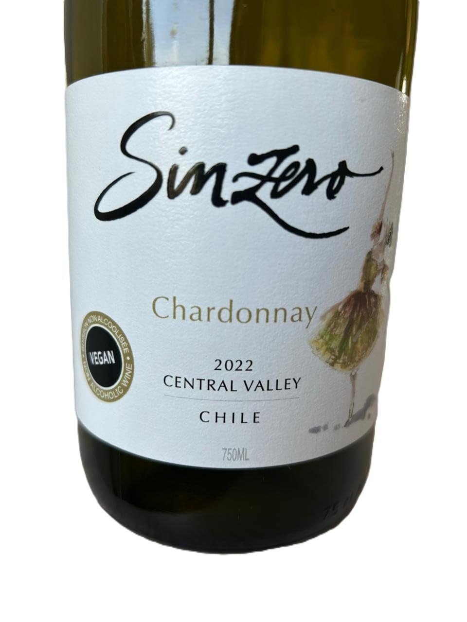 SINZERO - Cabernet Sauvignon - 750 ml 6 Pack - Non-alcoholic red wine - Aged in French oak for smooth rich flavor - Low calories, vegan friendly - Made in Chile