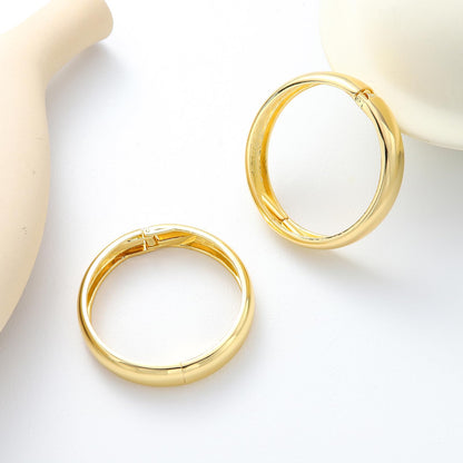 2pcs Gold Bangle Bracelets for Women, Trendy Hinged Cuff Open Wide Chunky Gold Bracelet Stack Arm Cuff Jewelry for Women