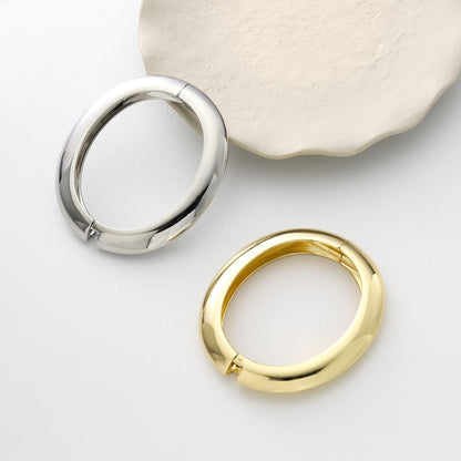 2pcs Gold Bangle Bracelets for Women, Trendy Hinged Cuff Open Wide Chunky Gold Bracelet Stack Arm Cuff Jewelry for Women
