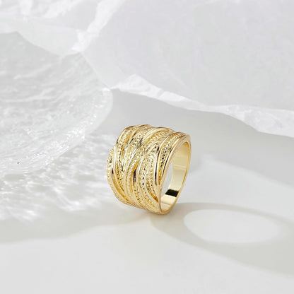 Mytys 2 Tone Intertwined Crossover Statement Ring Fashion Chunky Band Rings for Women Wide Index Finger Rings Costume Jewelry