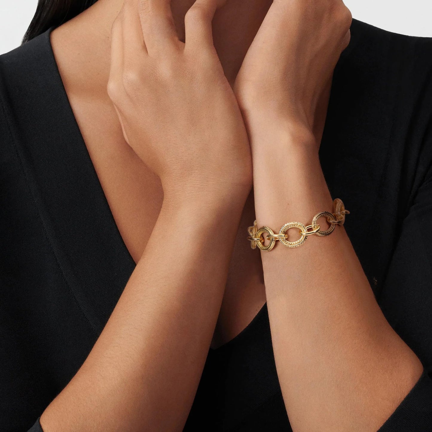 Mytys Chunky Chain Link Bracelet Two-Tone Mixed Metal Textured Toggle Clasp Statement Bangle Bracelet Jewelry for Women Fashion