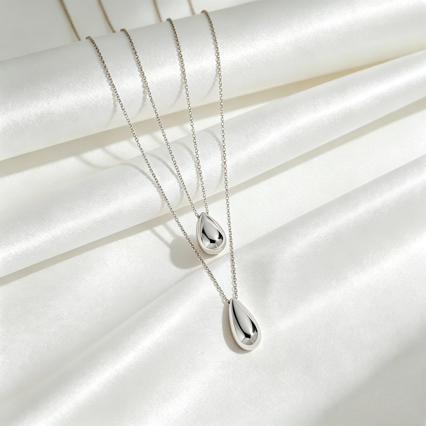 Dainty Gold Layered Necklaces for Women Chunky 14K Gold Plated Teardrop Pendant Necklace Trendy Simple Jewelry Gifts for Women