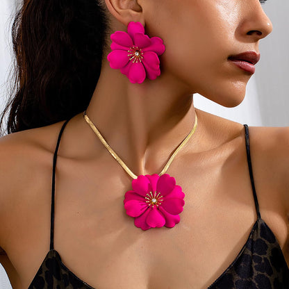 Vintage Flower Necklace Earring Set Gold Snake Chain Necklace Bohemian Red Flowers Choker Necklaces Hypoallergenic Statement Flower Stud Earrings Elegant Bridal Wedding Summer Beach Jewelry
