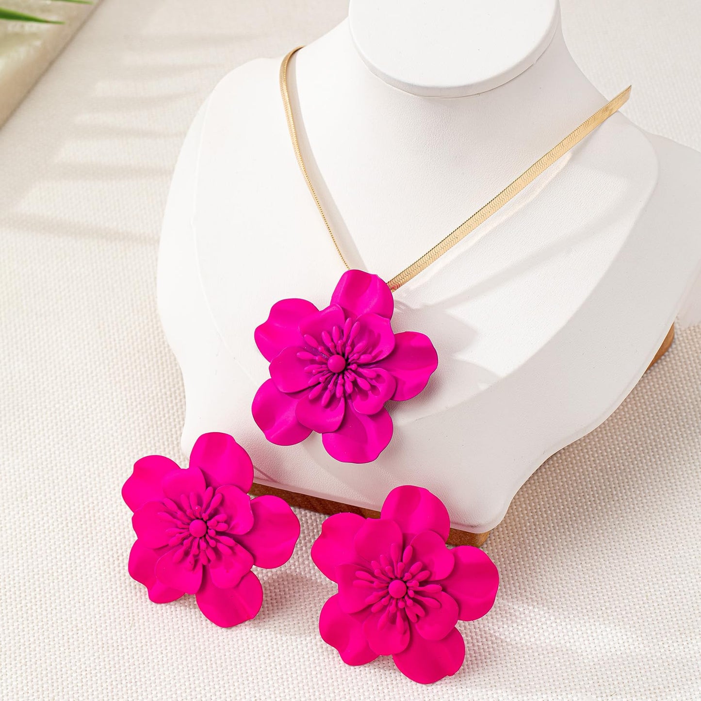 Vintage Flower Necklace Earring Set Gold Snake Chain Necklace Bohemian Red Flowers Choker Necklaces Hypoallergenic Statement Flower Stud Earrings Elegant Bridal Wedding Summer Beach Jewelry
