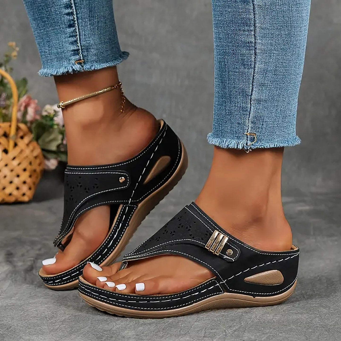 Orthopedic Sandals for Women 2026 Arch Support Flip Flops Dressy Casual Summer Beach Vacation Sandals