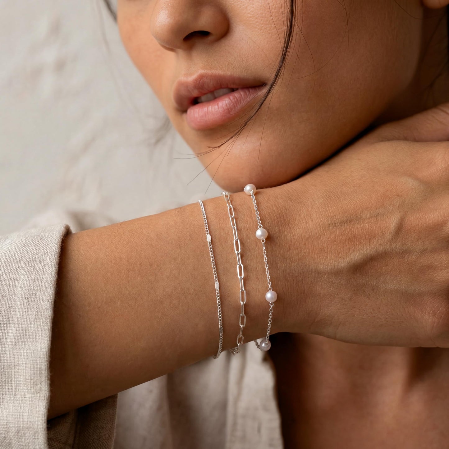 Dainty Simple Gold Bracelets for Women, Stackable Satellite Paperclip Lip Bracelet Set Tiny Lip Dot Chain Box Link for Handmade Gift Minimalist Cute Trendy Jewelry Gold Accessories for Women