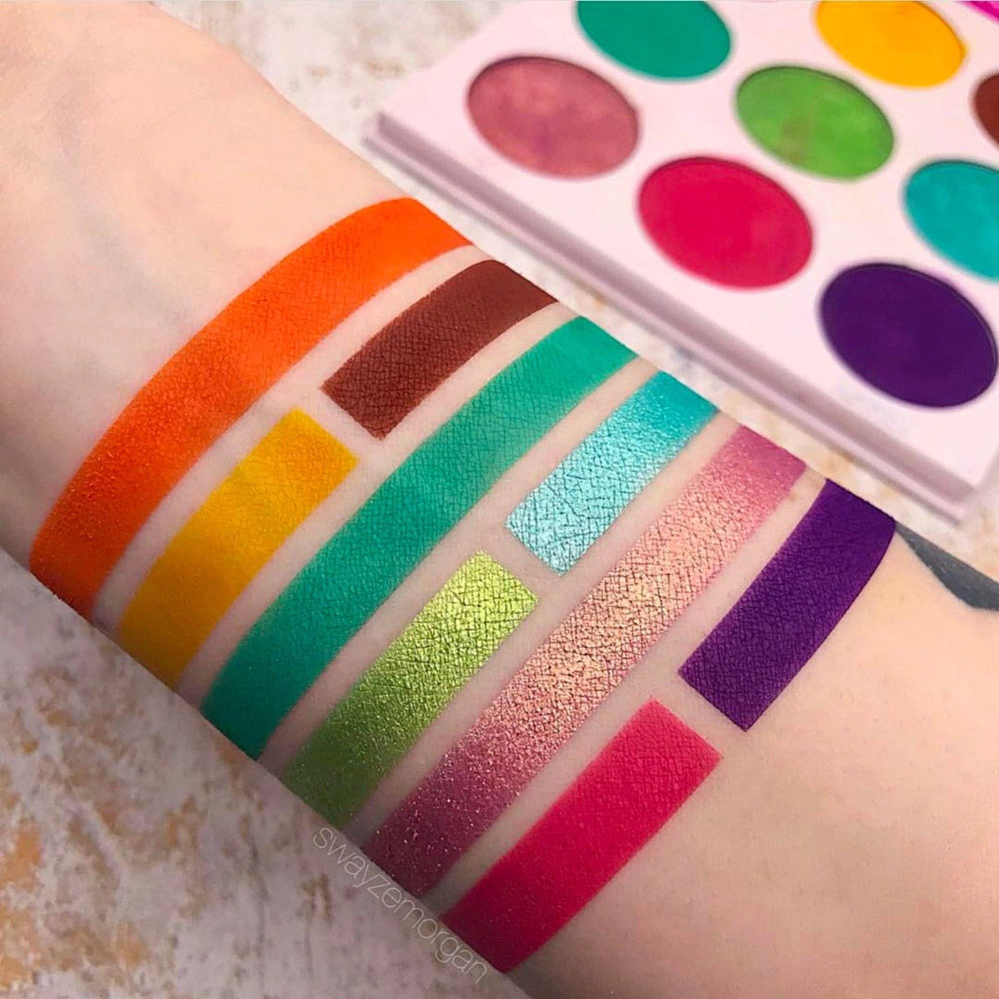 Juvia's Place Palette The Warrior - Warm Golds, Browns & Bronzes, Shades of 9, Warm and Neutral Palette, Pigmented Makeup Palette Eye Color & Shine