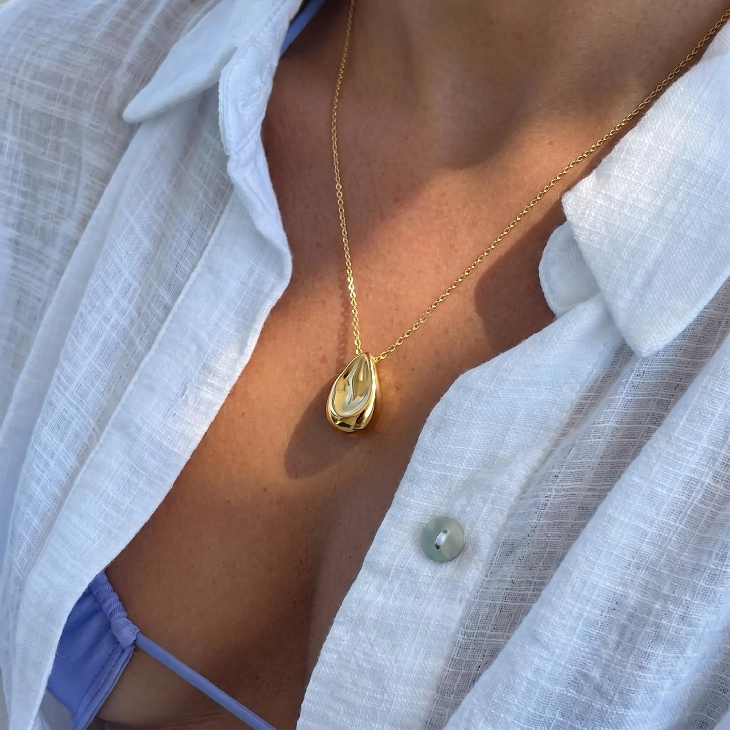 Dainty Gold Layered Necklaces for Women Chunky 14K Gold Plated Teardrop Pendant Necklace Trendy Simple Jewelry Gifts for Women