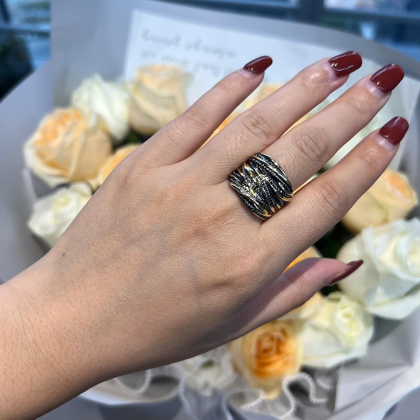 Mytys 2 Tone Intertwined Crossover Statement Ring Fashion Chunky Band Rings for Women Wide Index Finger Rings Costume Jewelry