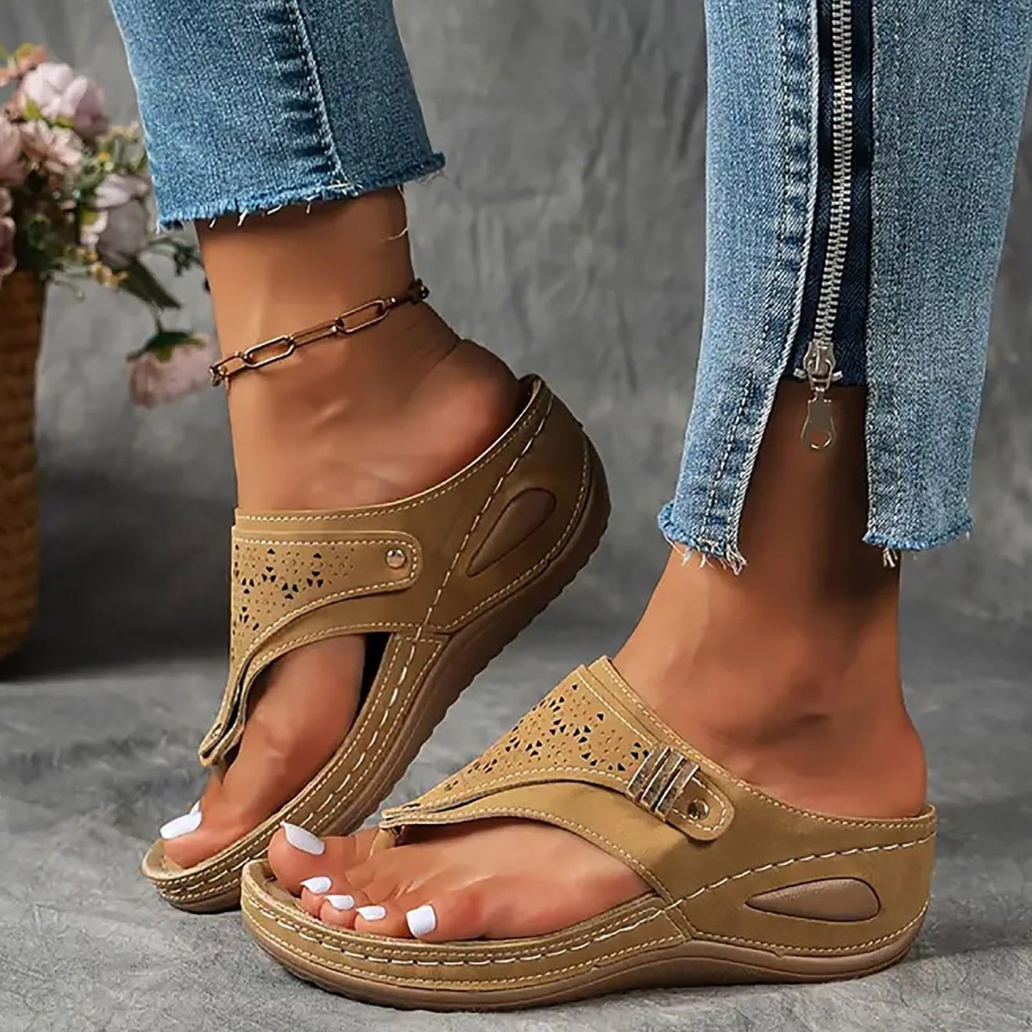 Orthopedic Sandals for Women 2026 Arch Support Flip Flops Dressy Casual Summer Beach Vacation Sandals