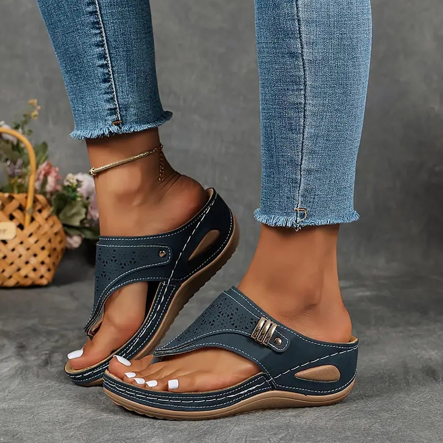 Orthopedic Sandals for Women 2026 Arch Support Flip Flops Dressy Casual Summer Beach Vacation Sandals