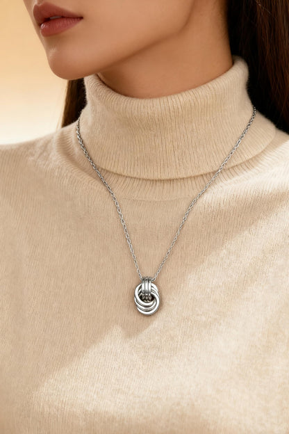 Gold Knot Pendant Necklace for Women Gold Statement Geometric Necklace Dainty Link Choker Necklace Trendy Jewelry Accessories